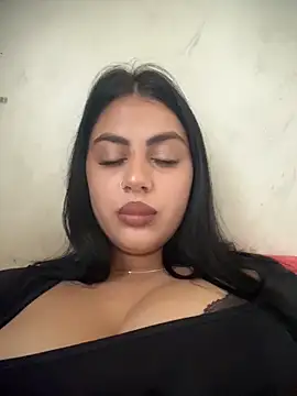 Snapshot of LilyLovell chatting on May 2026 01:06:01 PM LilyLovell online show from May 2026 01:06:01 PM