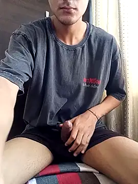 Snapshot of skinny_raj chatting on May 2026 04:52:02 AM skinny raj online show from May 2026 04:52:02 AM