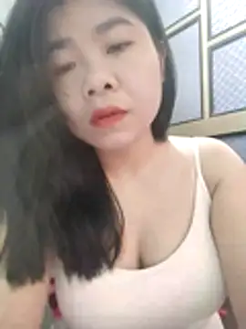 Snapshot of Ayti01 chatting on April 2026 04:10:02 AM Ayti01 online show from April 2026 04:10:02 AM