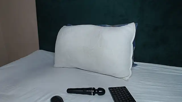 Snapshot of ShortyVibe27 chatting on July 2026 04:54:02 AM ShortyVibe27 online show from July 2026 04:54:02 AM