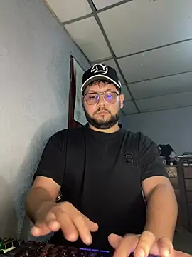 sexy men22cm online show from June 2026 01:56:01 AM