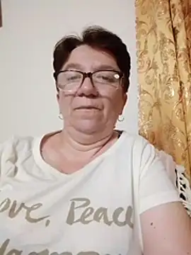 Snapshot of KetQueen101 chatting on June 2026 08:11:01 PM KetQueen101 online show from June 2026 08:11:01 PM