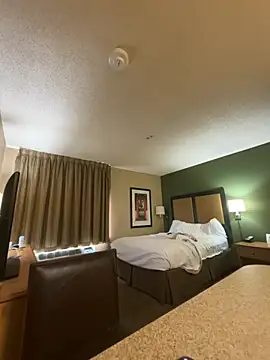 Strawberry256123 online show from April 2026 08:28:01 PM