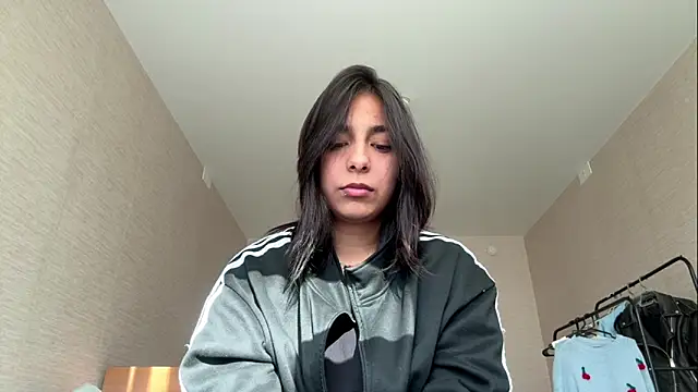 NikiBrunsvold online show from April 2026 02:41:01 PM