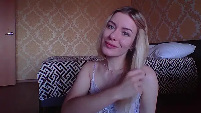 Softy Aura  online show from May 2026 01:39:01 PM