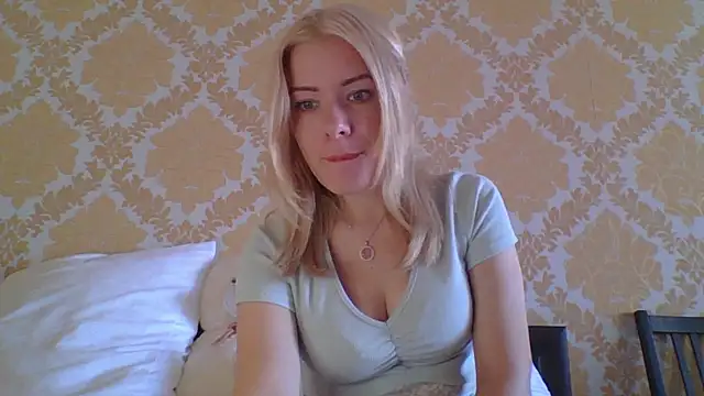 Snapshot of Softy_Aura_ chatting on July 2026 09:48:02 AM Softy Aura online show from July 2026 09:48:02 AM
