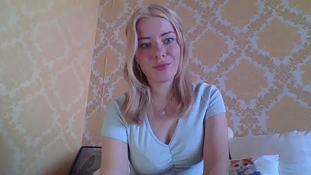 Snapshot of Softy_Aura_ chatting on July 2026 01:54:02 PM Softy Aura online show from July 2026 01:54:02 PM