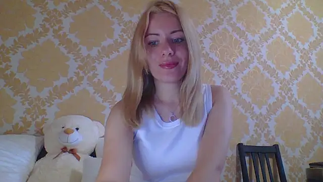 Snapshot of Softy_Aura_ chatting on July 2026 02:15:01 PM Softy Aura online show from July 2026 02:15:01 PM