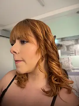 Snapshot of SweettVal_ chatting on May 2026 05:07:01 PM SweettVal online show from May 2026 05:07:01 PM