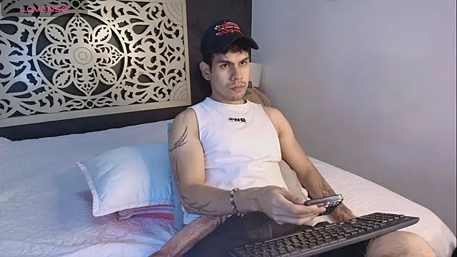 Snapshot of Derek_Voss chatting on May 2026 12:44:01 PM Derek Voss online show from May 2026 12:44:01 PM