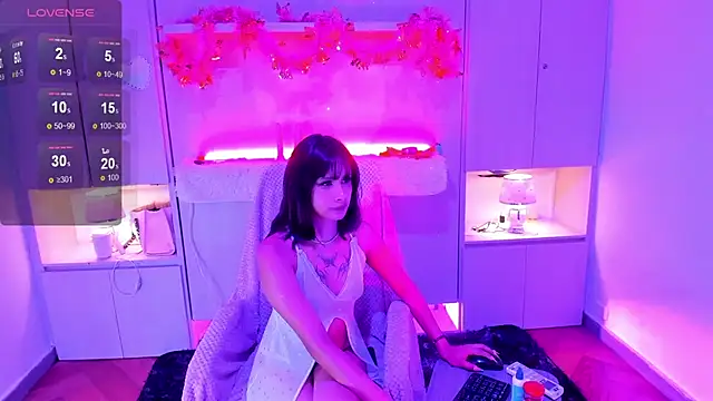 TomieDark  online show from May 2026 03:56:01 AM