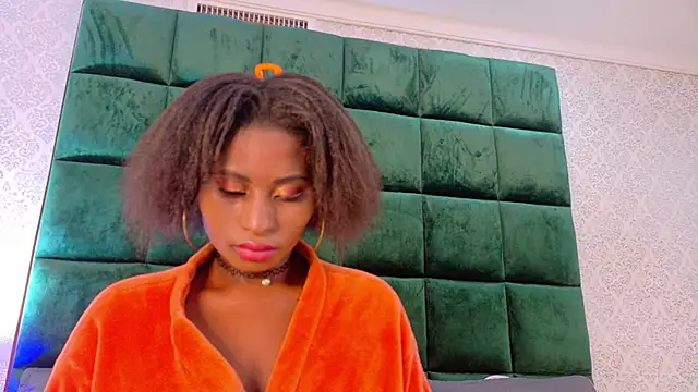 Snapshot of Elektradoll1 chatting on May 2026 12:10:01 PM Elektradoll1 online show from May 2026 12:10:01 PM