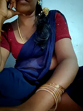 Snapshot of Tamil_Hot_HoneyBee chatting on June 2026 05:49:02 PM Tamil Hot HoneyBee online show from June 2026 05:49:02 PM