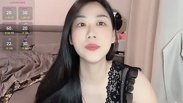 Snapshot of F-Yuwei chatting on June 2026 08:09:02 AM F-Yuwei online show from June 2026 08:09:02 AM
