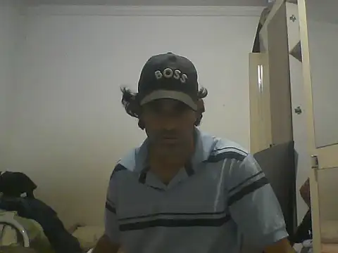 Snapshot of Leonildo2026 chatting on June 2026 11:32:01 PM Leonildo2026 online show from June 2026 11:32:01 PM
