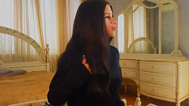 Snapshot of KarenaKukler chatting on May 2026 03:24:01 AM KarenaKukler online show from May 2026 03:24:01 AM