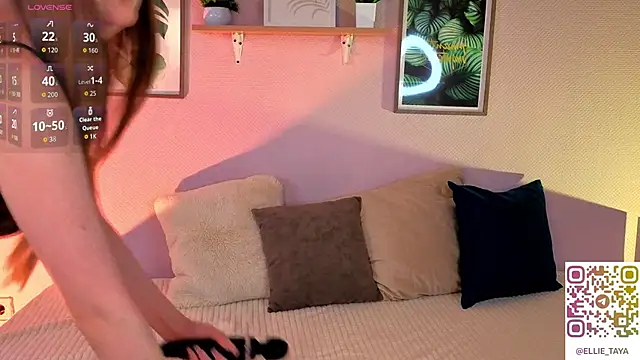 Snapshot of Secret_Materiaiz chatting on May 2026 08:14:01 PM Secret Materiaiz online show from May 2026 08:14:01 PM