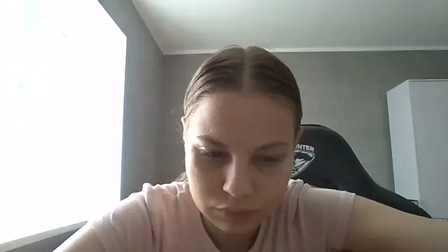 Snapshot of _Linsyy_ee_ chatting on June 2026 08:35:02 AM Linsyy ee online show from June 2026 08:35:02 AM