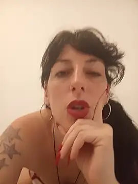 Snapshot of Valeriadolce chatting on June 2026 03:45:01 PM Valeriadolce online show from June 2026 03:45:01 PM