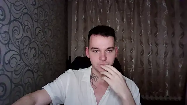 gwinbladee online show from April 2026 03:39:01 PM