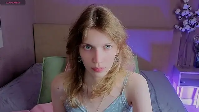 Emily Cartex online show from July 2026 05:43:01 AM