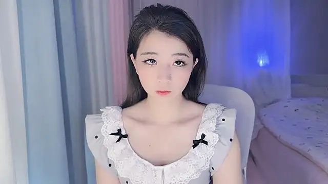 amy-6668 online show from May 2026 03:55:01 AM