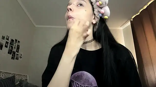 LouisePavlides online show from June 2026 12:37:01 PM