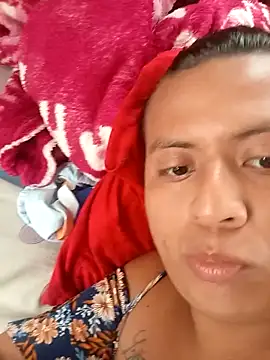 kimlizz12 online show from April 2026 05:10:02 PM