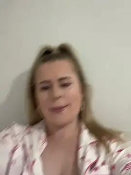 taylor-b online show from May 2026 06:02:02 PM
