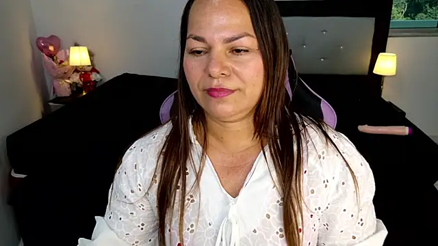 Madame scarlet44 online show from May 2026 07:29:01 PM