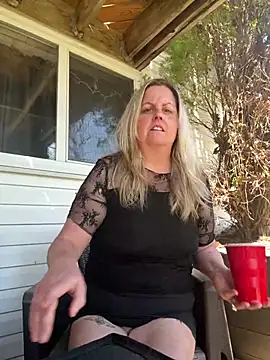 Bruiserboomer2 online show from April 2026 06:17:02 PM