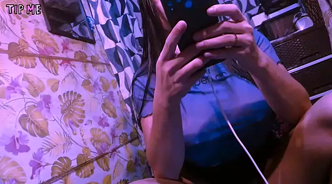 Snapshot of TSjuicyhotdrops chatting on February 2025 06:47:02 PM TSjuicyhotdrops online show from February 2025 06:47:02 PM