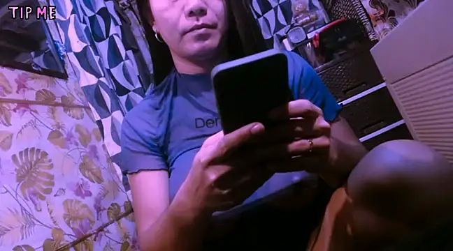 Snapshot of TSjuicyhotdrops chatting on February 2025 10:09:01 PM TSjuicyhotdrops online show from February 2025 10:09:01 PM