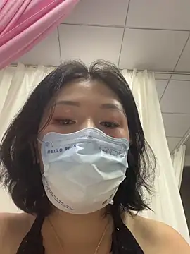 Snapshot of milkwine chatting on May 2026 02:34:02 PM milkwine online show from May 2026 02:34:02 PM