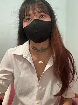 Lilyy18 online show from May 2026 02:38:01 AM