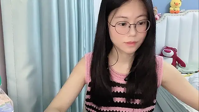 Snapshot of Luna-666 chatting on April 2026 10:53:02 AM Luna-666 online show from April 2026 10:53:02 AM
