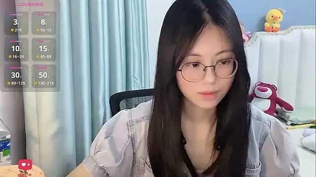 Snapshot of Luna-666 chatting on April 2026 08:57:02 PM Luna-666 online show from April 2026 08:57:02 PM