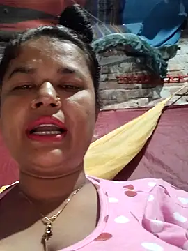 Snapshot of Gulapi_N chatting on May 2026 02:05:01 PM Gulapi N online show from May 2026 02:05:01 PM