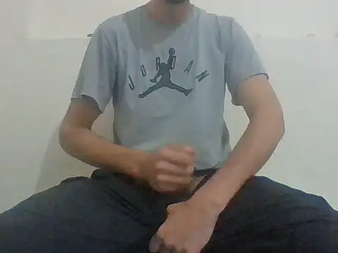 Snapshot of aminwahch chatting on May 2026 12:43:01 PM aminwahch online show from May 2026 12:43:01 PM