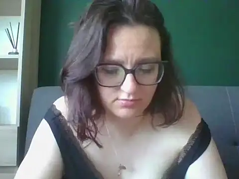 sensual paris online show from May 2026 05:25:03 AM