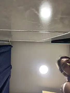 mia moonna online show from July 2026 02:13:01 PM