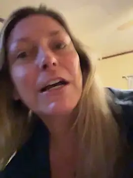 bigtitslivetofuck online show from March 2025 04:57:02 AM