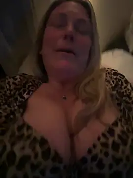bigtitslivetofuck online show from March 2025 03:21:02 AM