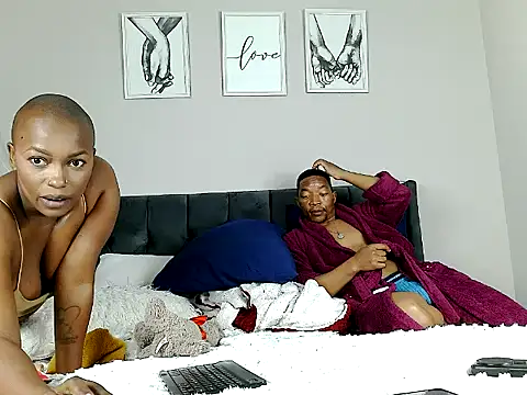 Snapshot of Matic_and_LaToyah chatting on May 2026 10:26:02 PM Matic and LaToyah online show from May 2026 10:26:02 PM