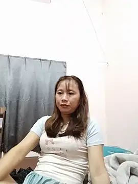 Snapshot of -Natina- chatting on July 2026 04:44:02 AM -Natina- online show from July 2026 04:44:02 AM