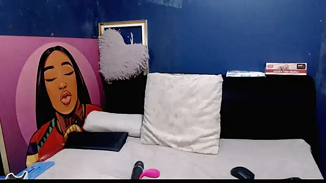 Snapshot of LolaSavageXO chatting on June 2026 07:24:02 AM LolaSavageXO online show from June 2026 07:24:02 AM