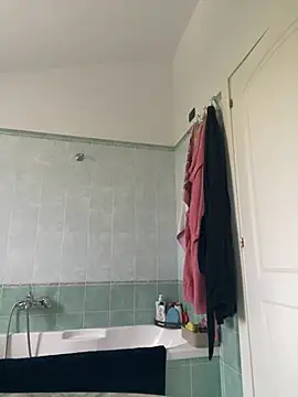 phoenix86 online show from April 2026 04:34:02 PM