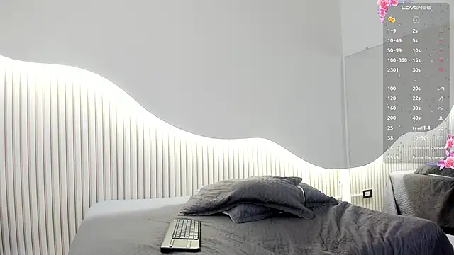Snapshot of Zoebluntone chatting on May 2026 12:13:01 PM Zoebluntone online show from May 2026 12:13:01 PM