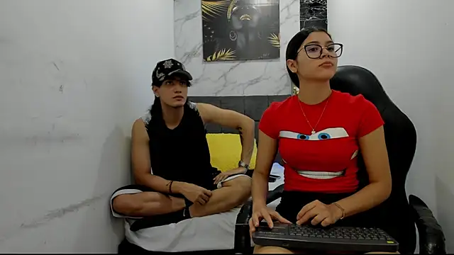 sweetauracouple online show from July 2026 03:03:01 AM