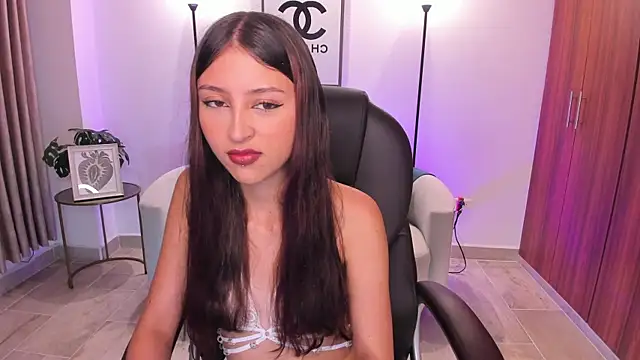 Snapshot of Nikky_sweett_ chatting on May 2026 10:06:01 PM Nikky sweett online show from May 2026 10:06:01 PM